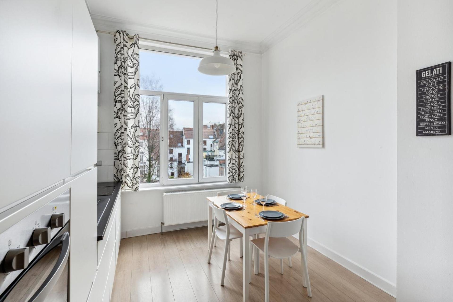 In Brussels, Lantsheere By Homenhancement Sa Bruselas